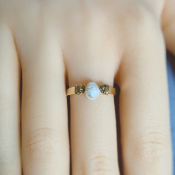14k Gold filled pearl ring handmade - Picture 5 of 8